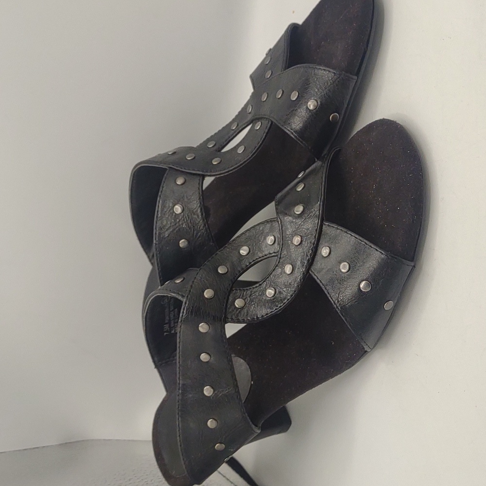 A2 aerosoles heel rest studded sexy bikerchick heeled sandals open toe 7.5